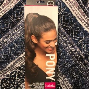 hairdo 23in long wave wrap around pony - BRAND NEW